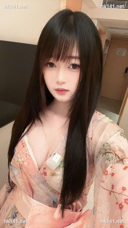 靚女737