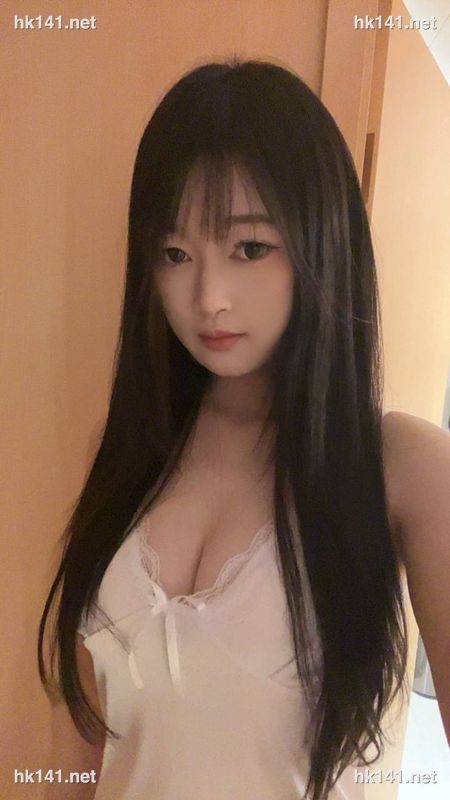 靚女737